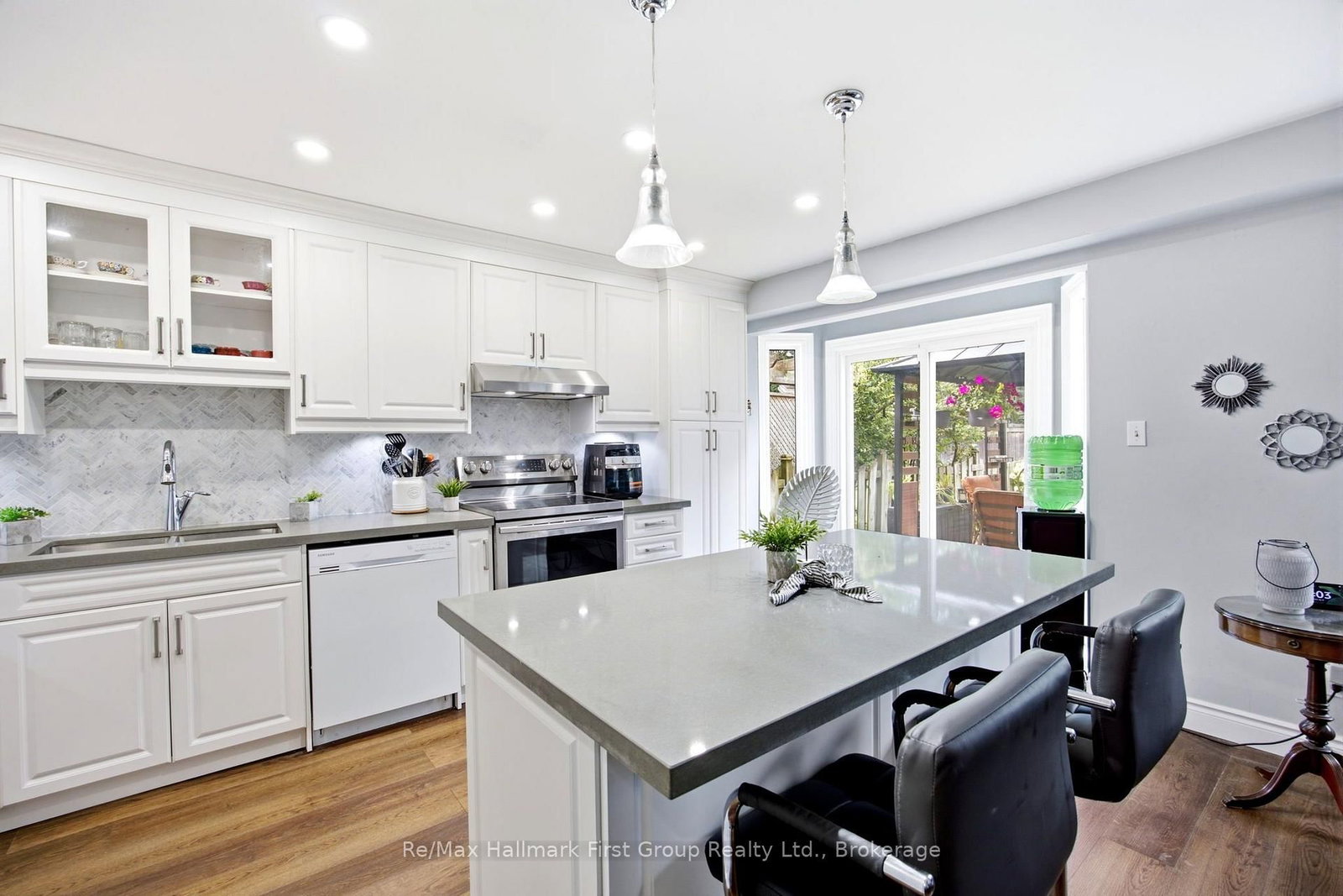 868 White Ash Drive • Whitby, ON photo 21