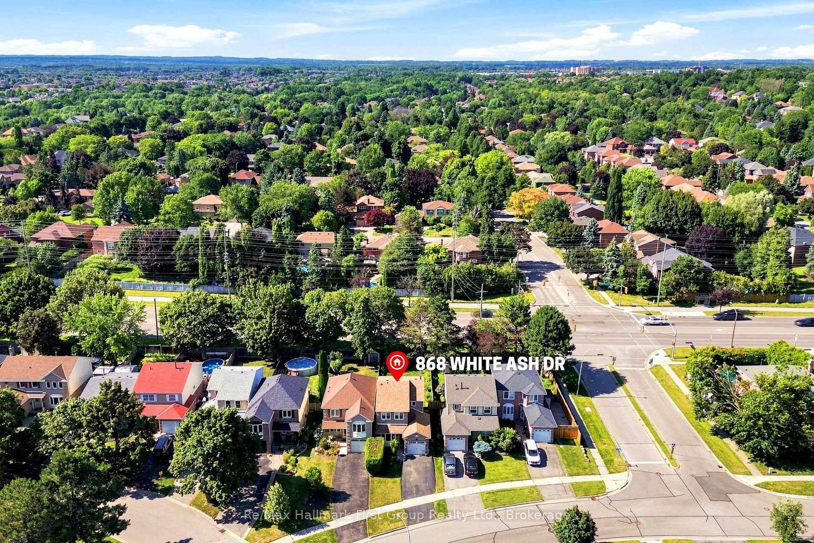 868 White Ash Drive • Whitby, ON photo 5