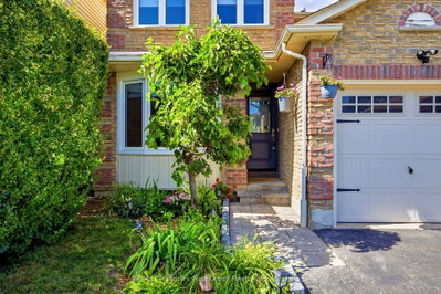 868 White Ash Drive • Whitby, ON photo 9