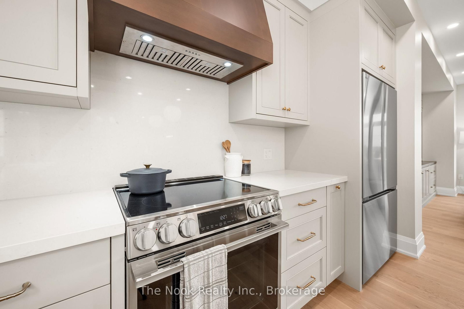 153 Elizabeth Crescent N • Whitby, ON photo 12