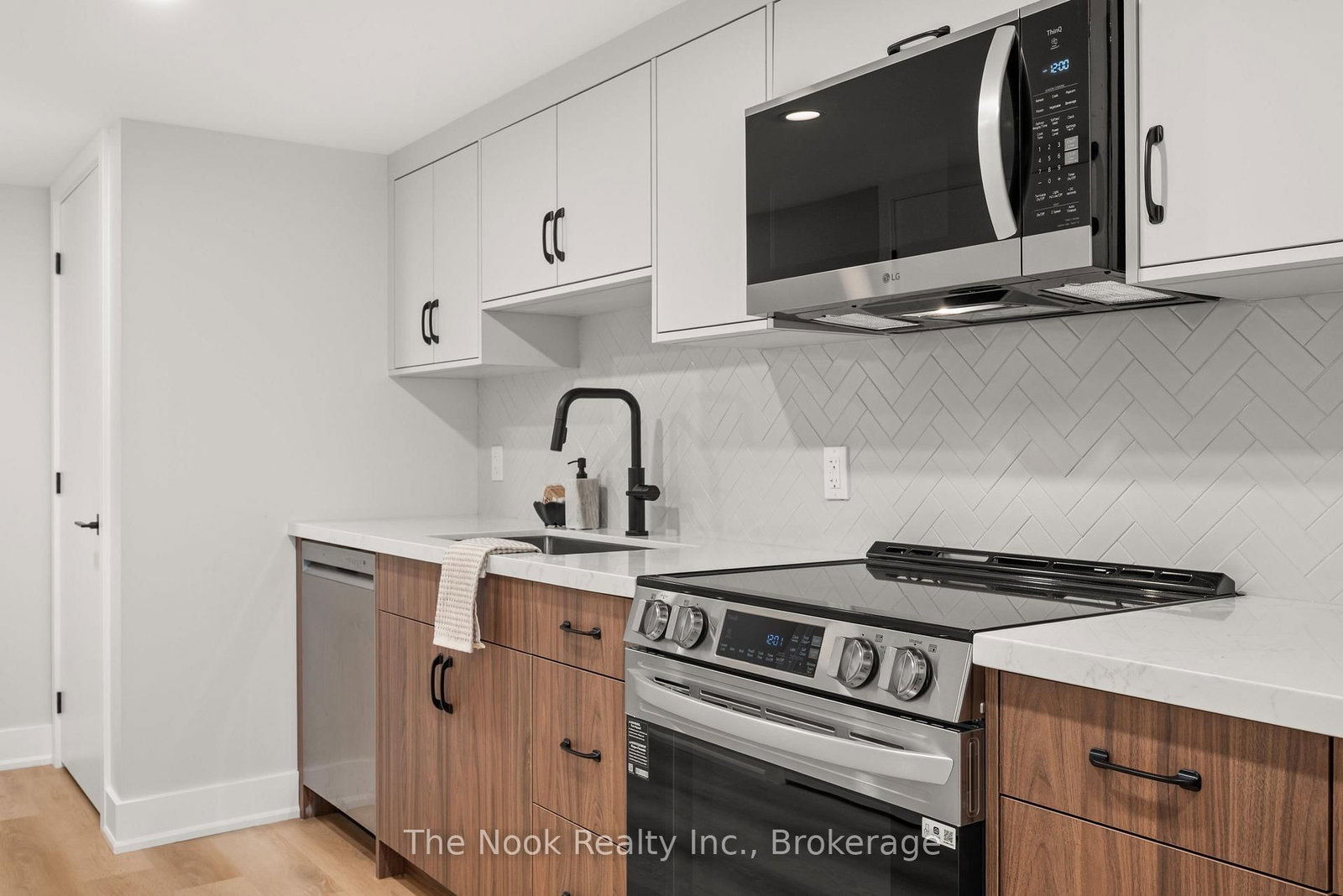 153 Elizabeth Crescent N • Whitby, ON photo 38