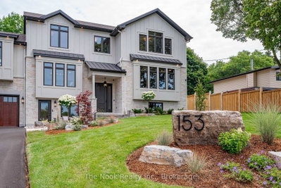 153 Elizabeth Crescent N • Whitby, ON photo 4