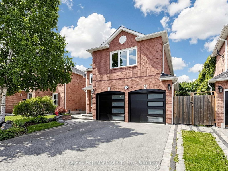 18 Howes Street