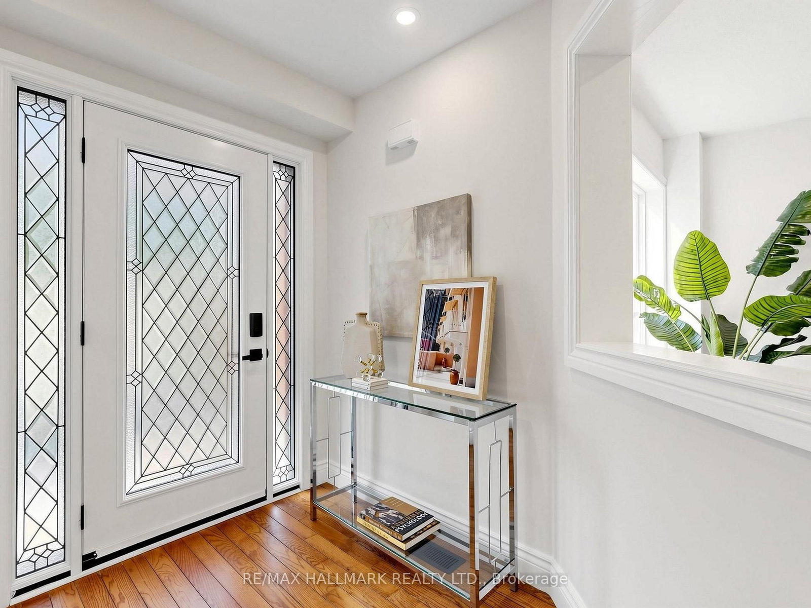18 Howes Street • Ajax, ON photo 3