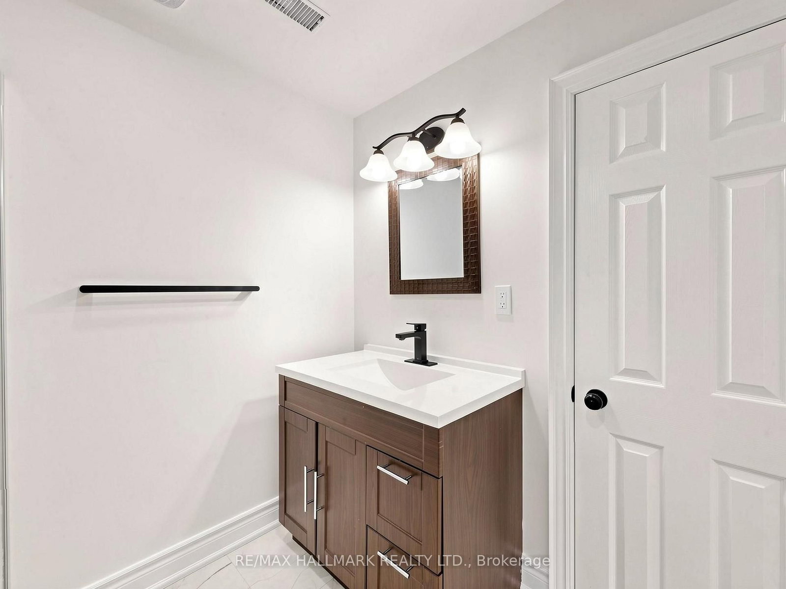 18 Howes Street • Ajax, ON photo 38