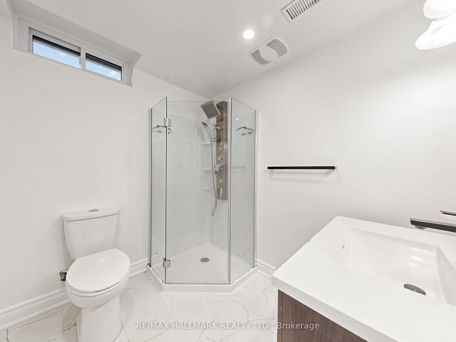 18 Howes Street • Ajax, ON photo 39
