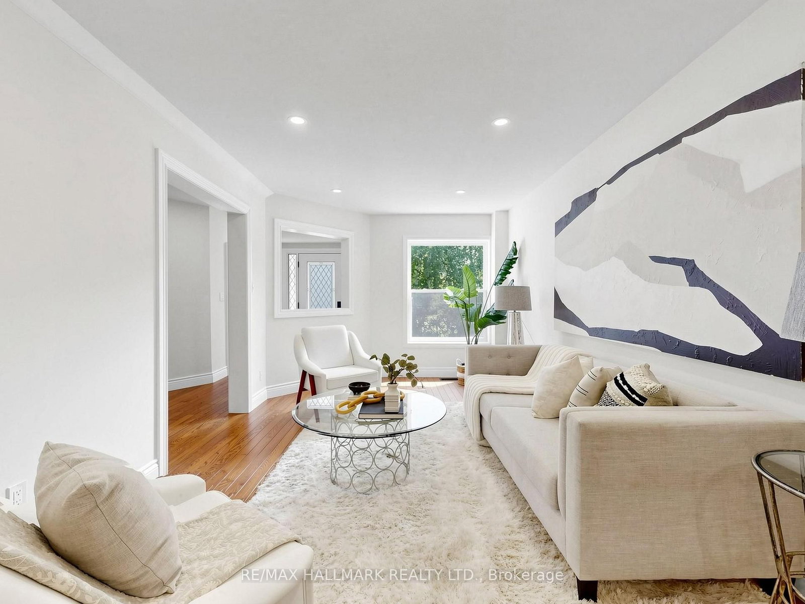 18 Howes Street • Ajax, ON photo 6