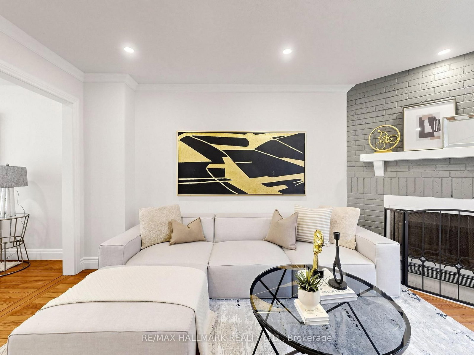 18 Howes Street • Ajax, ON photo 7