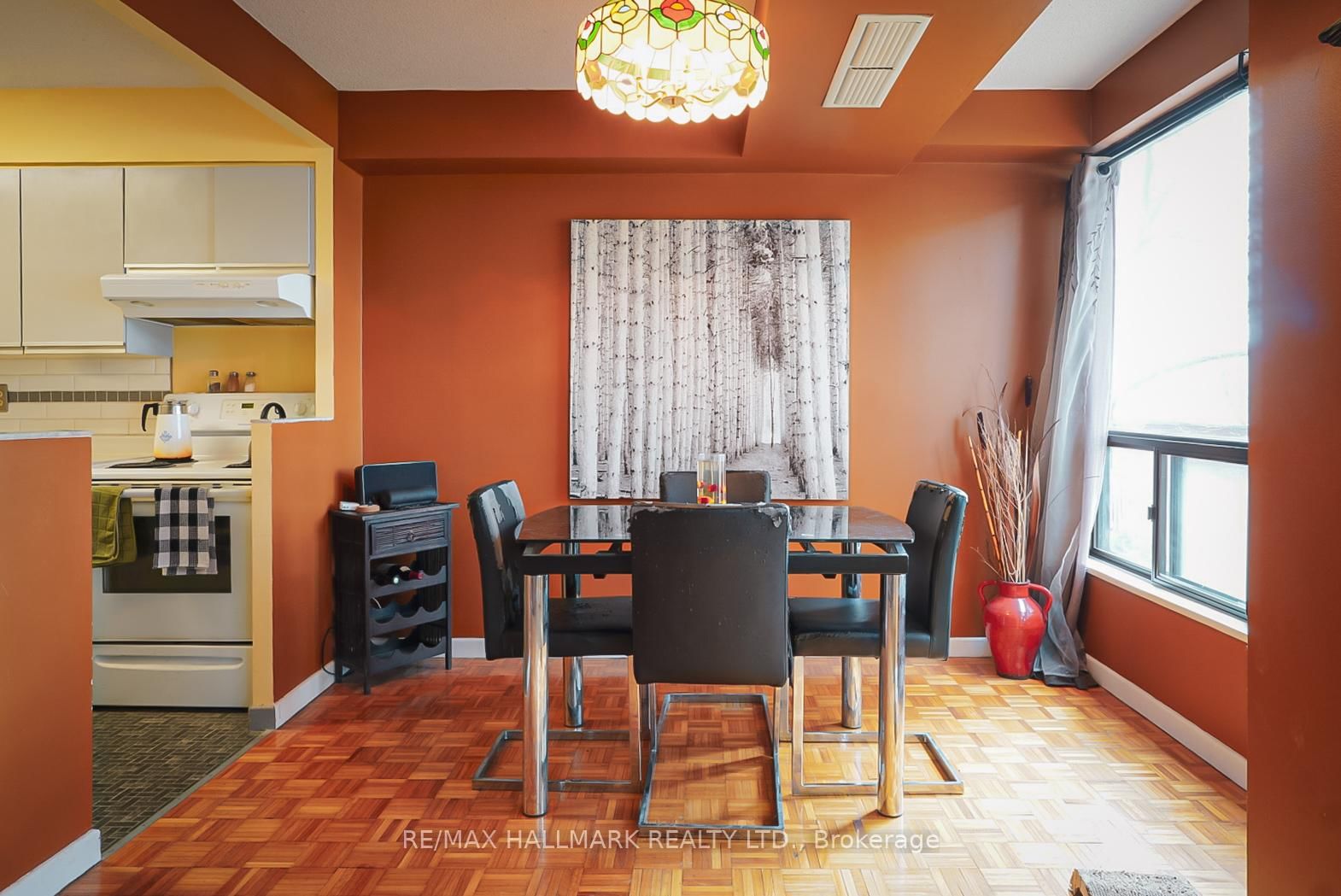3734 St Clair Avenue E • #203 • Toronto, ON photo 6