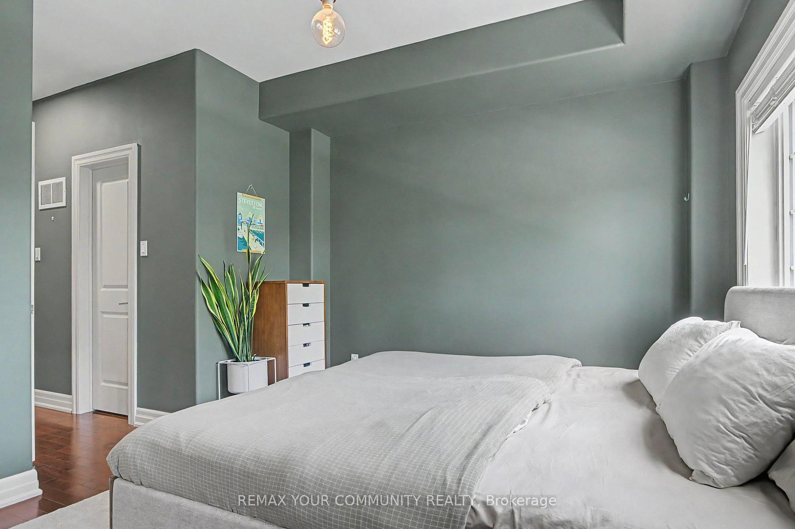 1079 Broadview Avenue • Toronto, ON photo 13