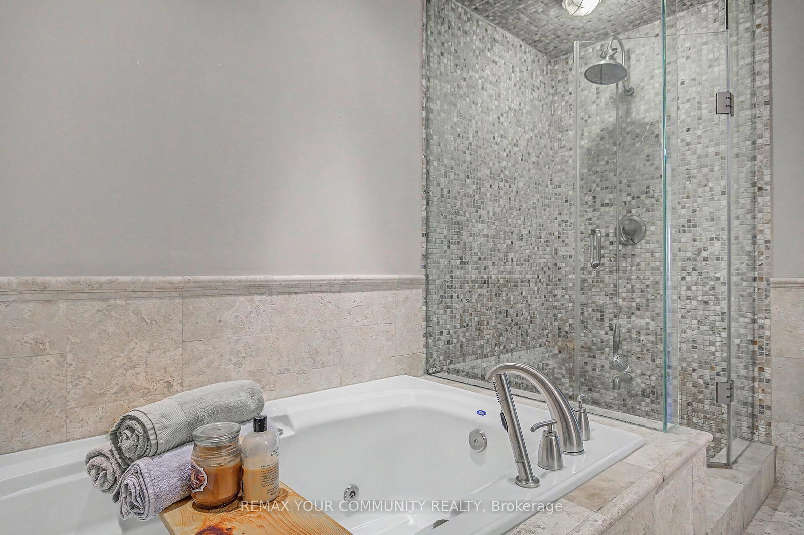 1079 Broadview Avenue • Toronto, ON photo 17