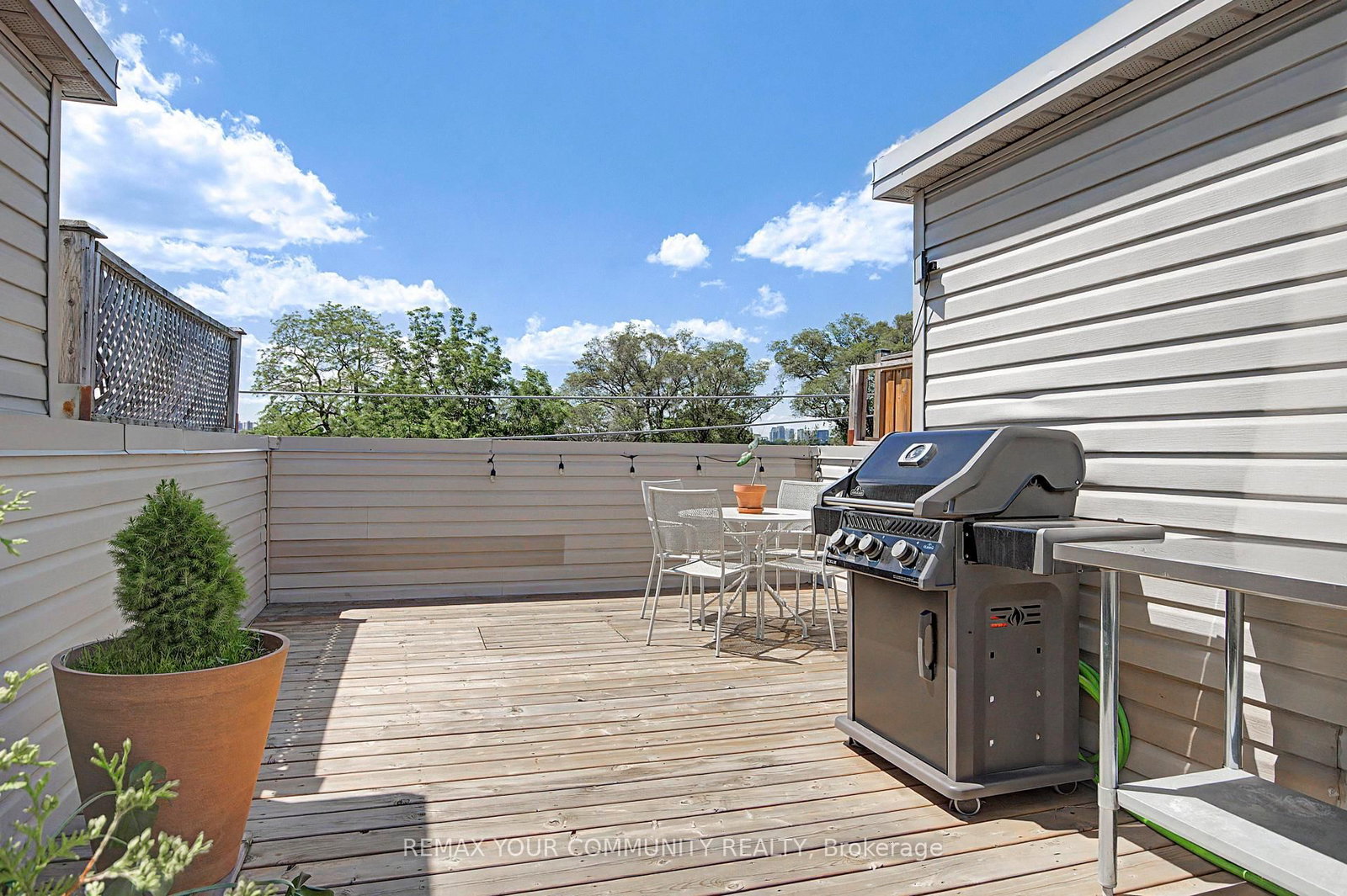 1079 Broadview Avenue • Toronto, ON photo 27
