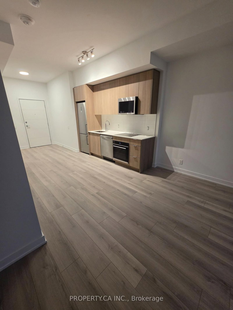221 - 20 Deans Drive