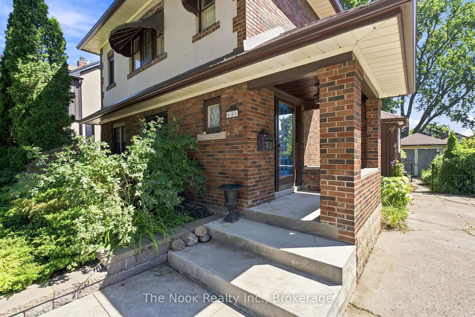 641 Masson Street • Oshawa, ON photo 3