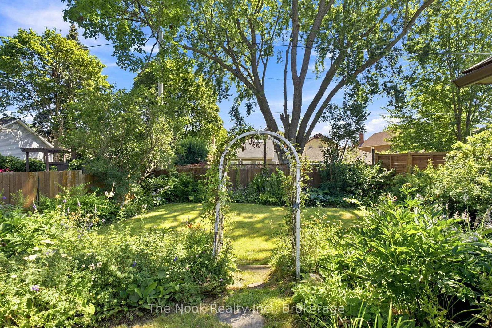641 Masson Street • Oshawa, ON photo 46