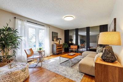 1229 Norman Court • Oshawa, ON photo 4