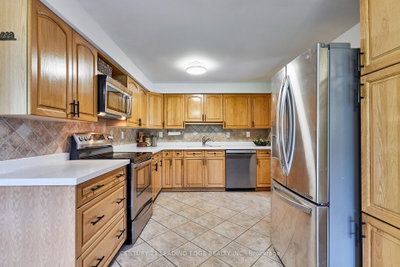 1229 Norman Court • Oshawa, ON photo 9