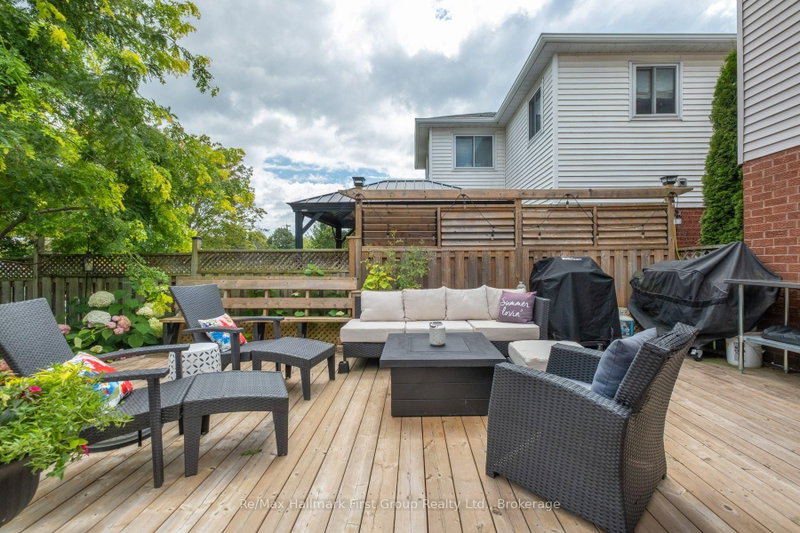 24 Strathmanor Drive