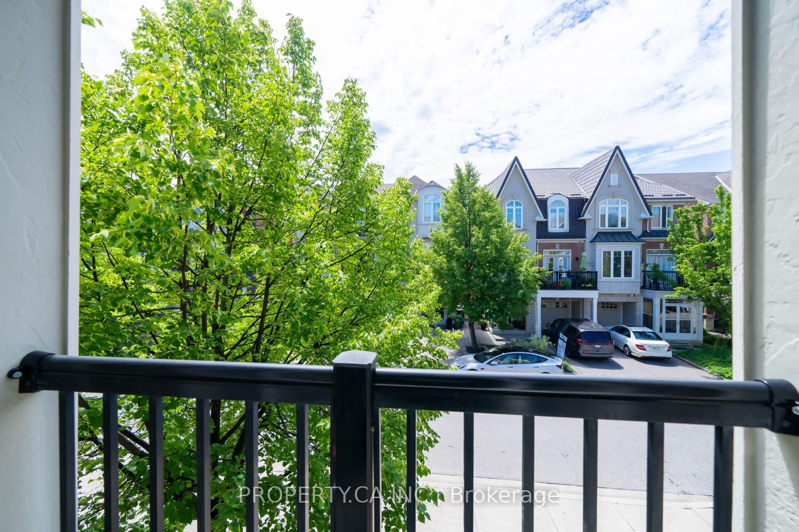 34 Ferguson Street • Toronto, ON photo 9
