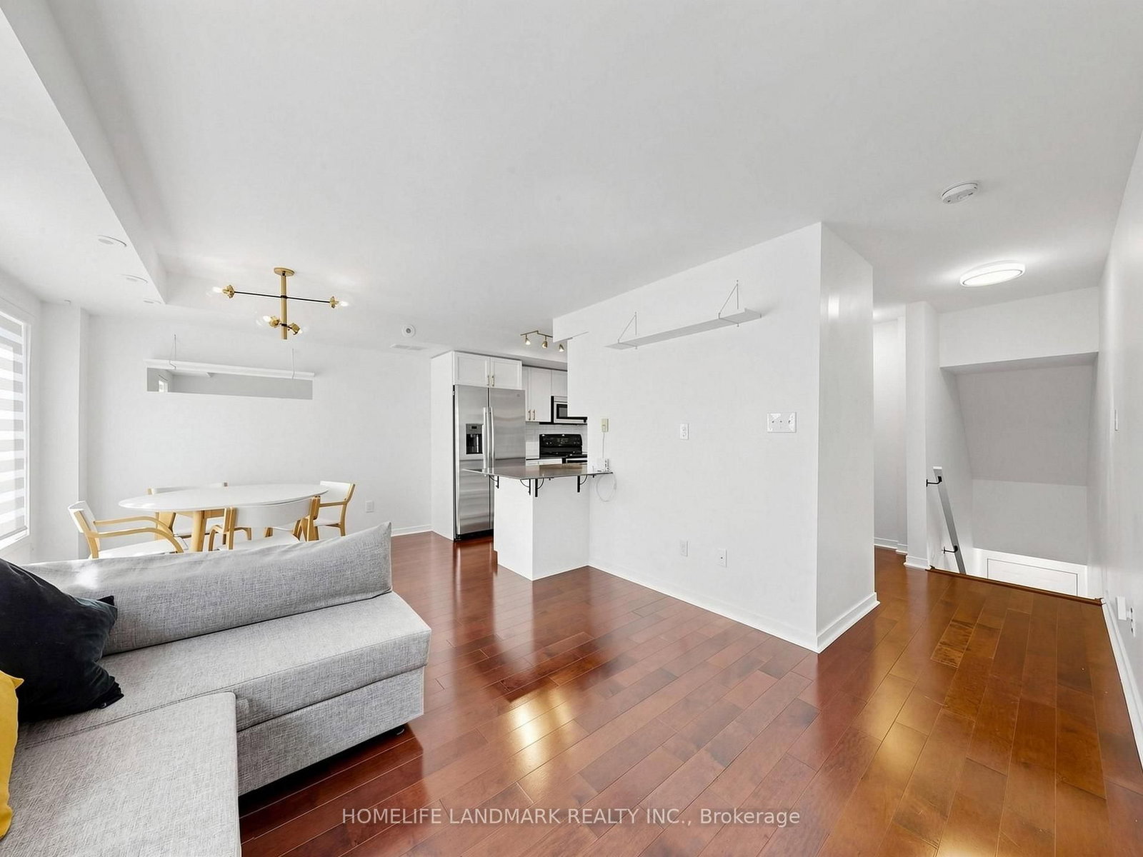 29 Frances Loring Lane • ##4 • Toronto, ON photo 4