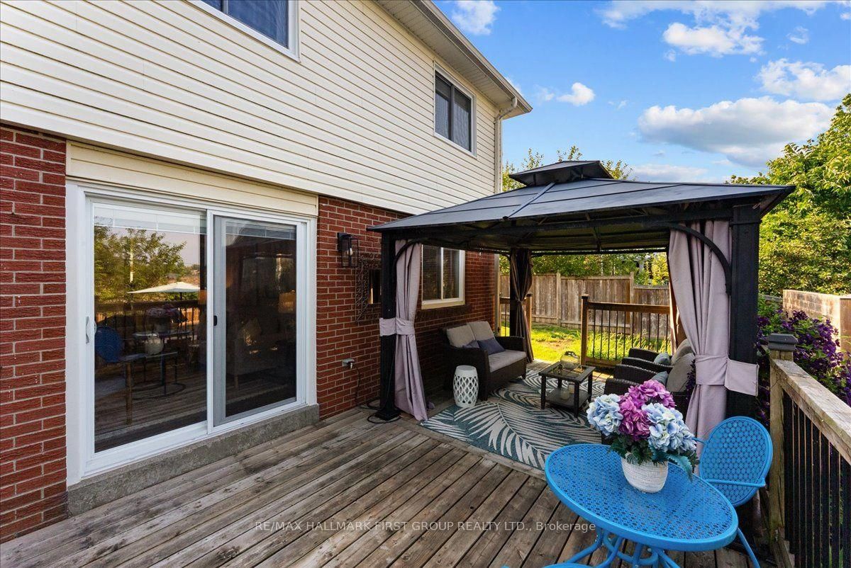 721 Leaside Street • Pickering, ON photo 40