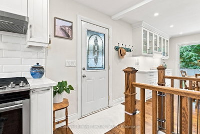 47 Grandview Street N • Oshawa, ON photo 8