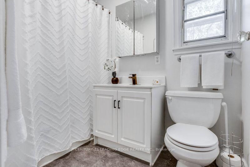 93 Muriel Avenue N • Toronto, ON photo 38