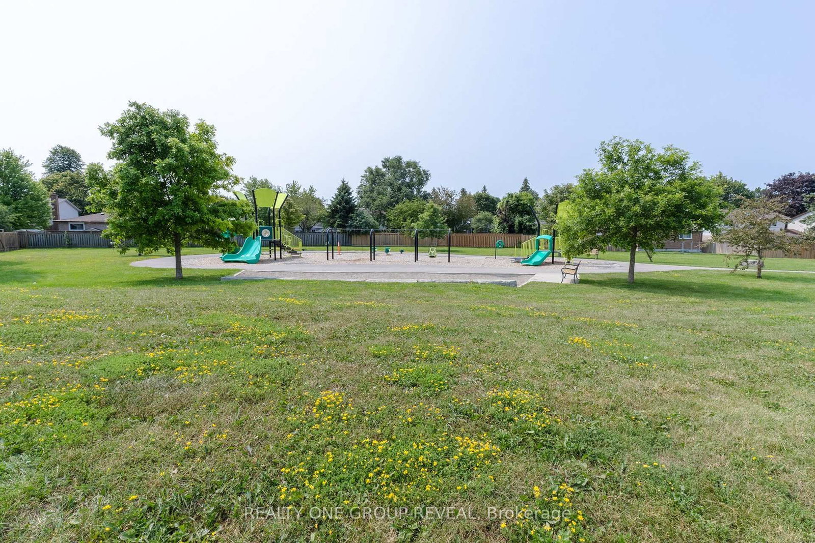 133 Calais Street • Whitby, ON photo 28