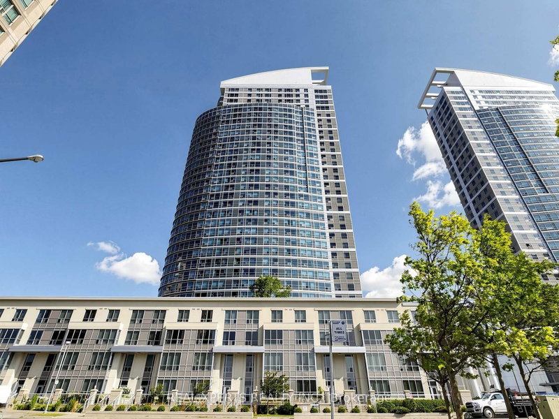 1905 - 36 Lee Centre Drive