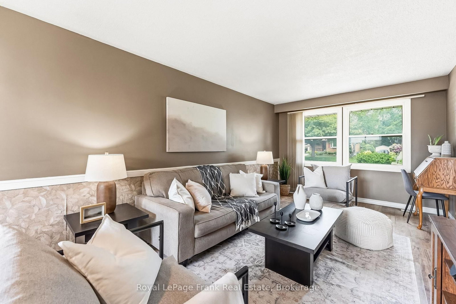 371 Trafalgar Avenue • Oshawa, ON photo 11