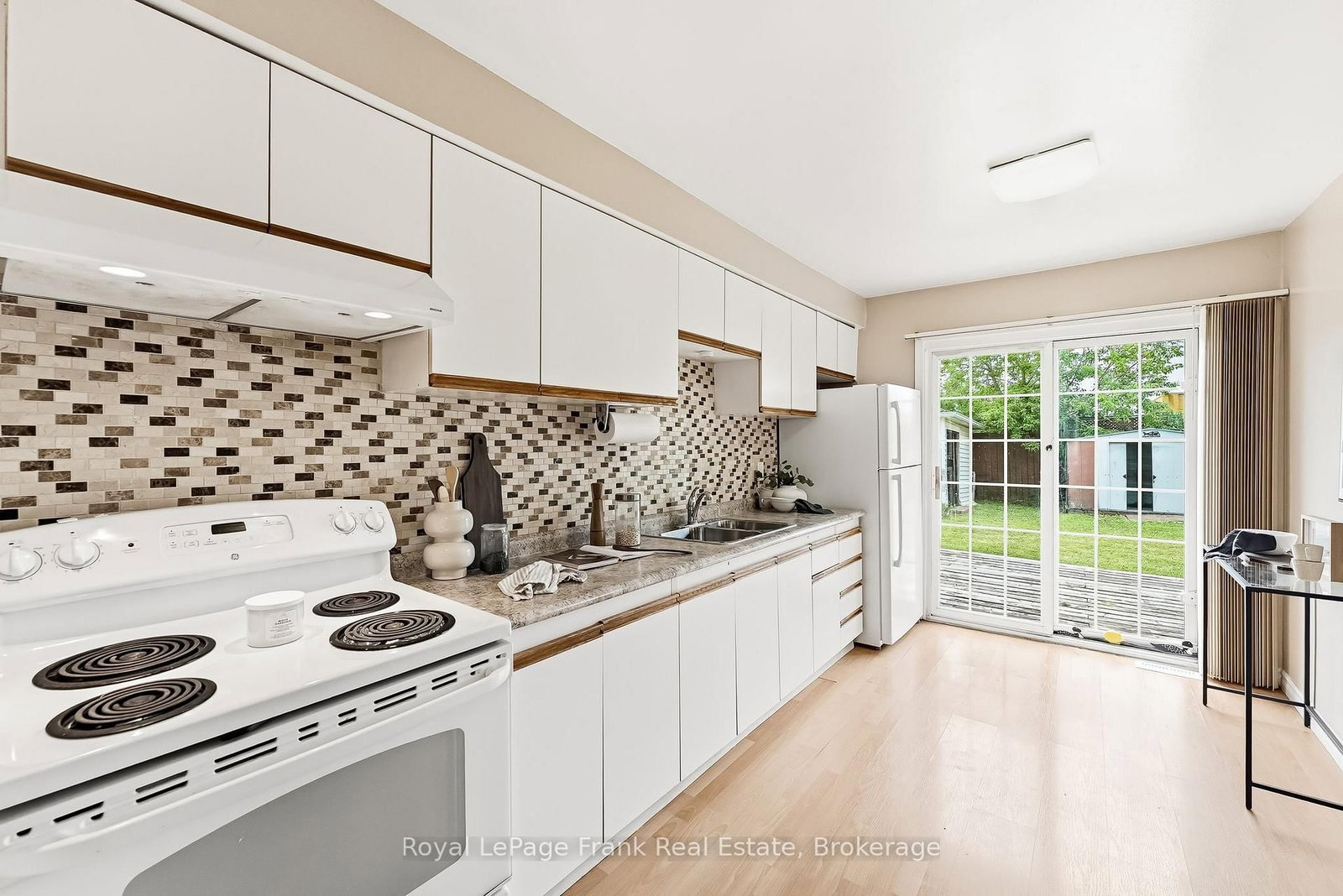 371 Trafalgar Avenue • Oshawa, ON photo 14