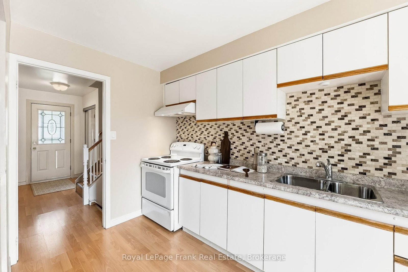 371 Trafalgar Avenue • Oshawa, ON photo 15