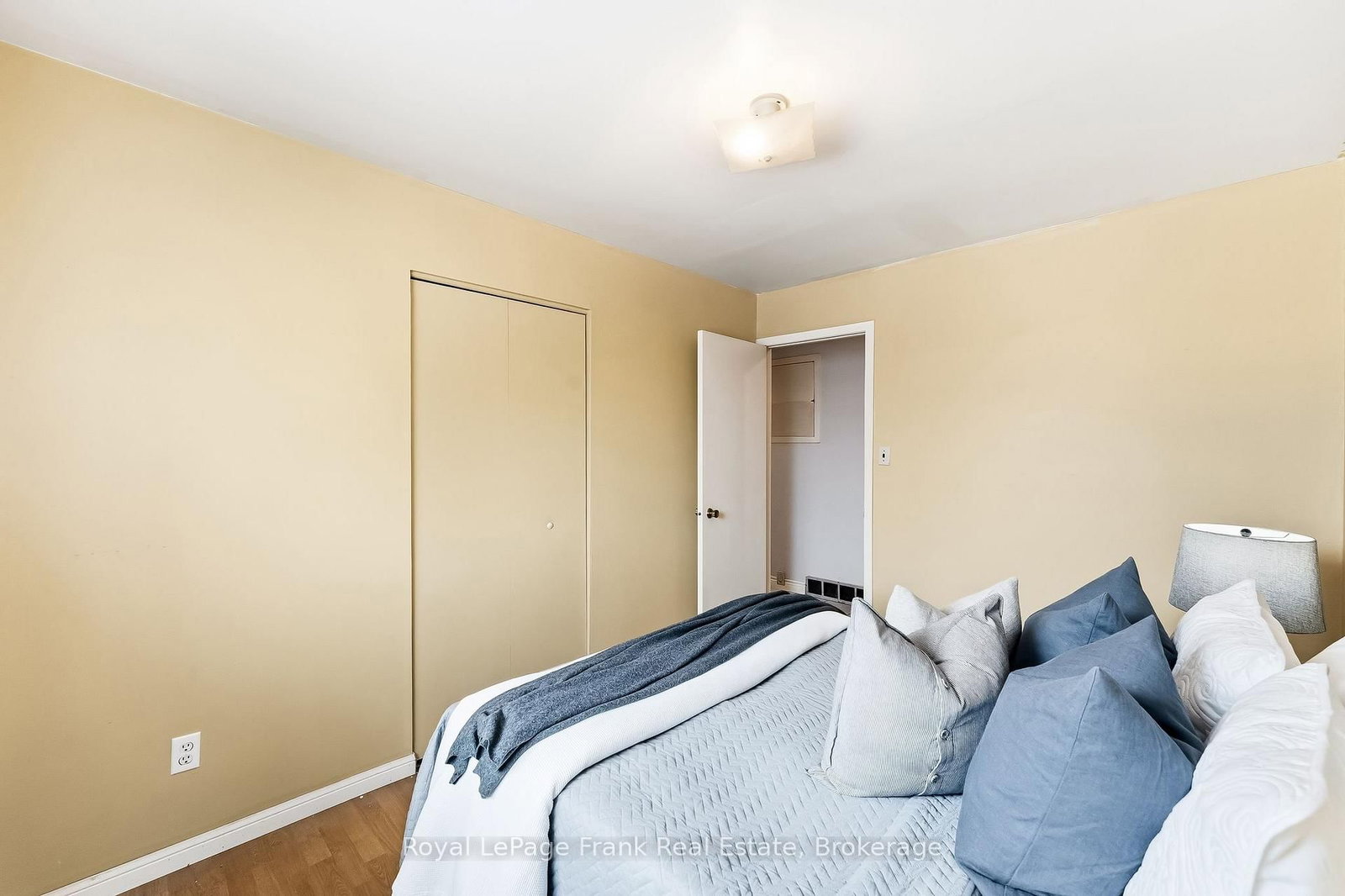 371 Trafalgar Avenue • Oshawa, ON photo 21