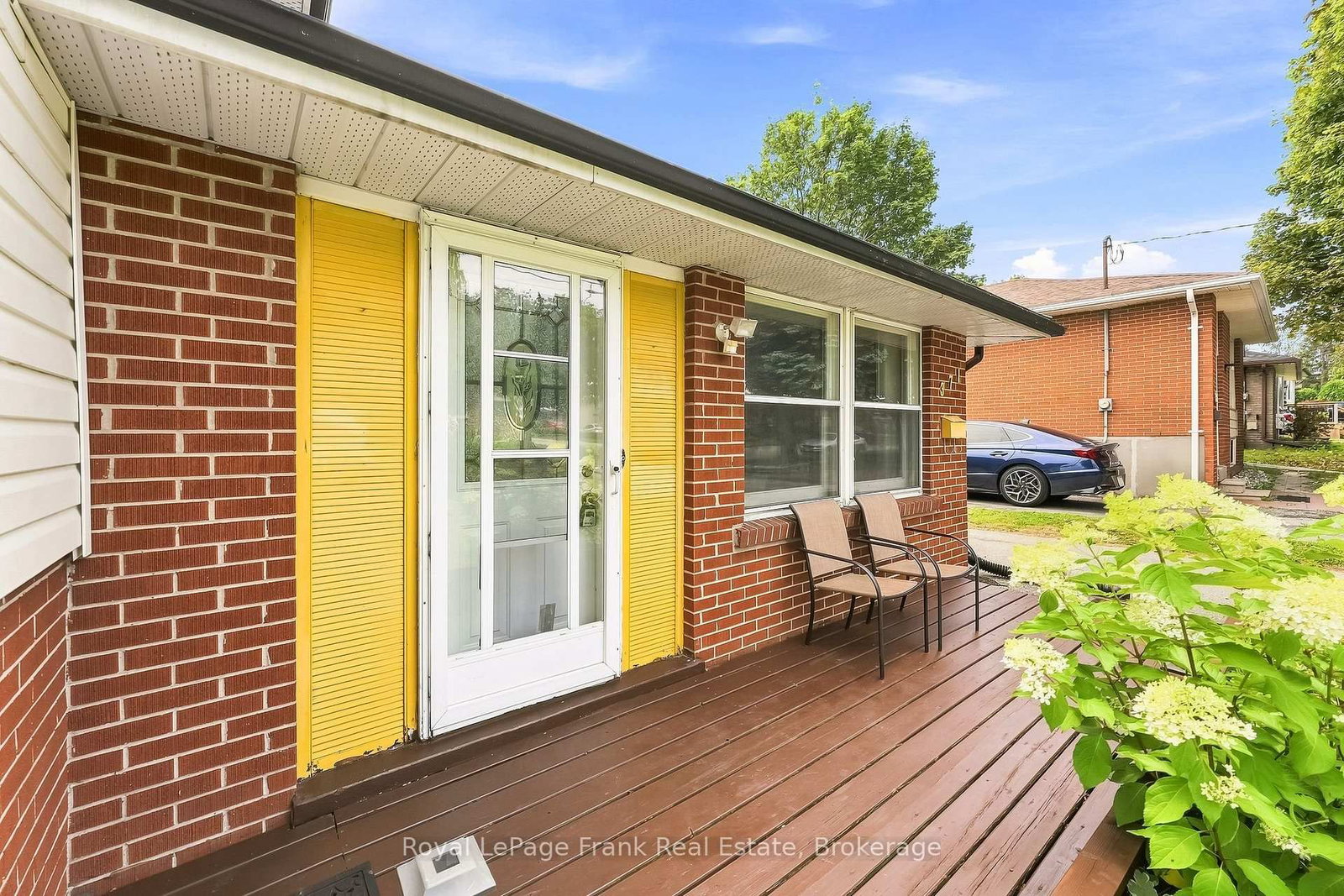 371 Trafalgar Avenue • Oshawa, ON photo 5