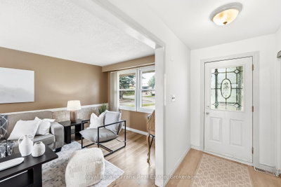371 Trafalgar Avenue • Oshawa, ON photo 7