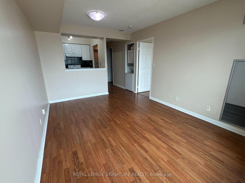 1113 - 18 Lee Centre Drive