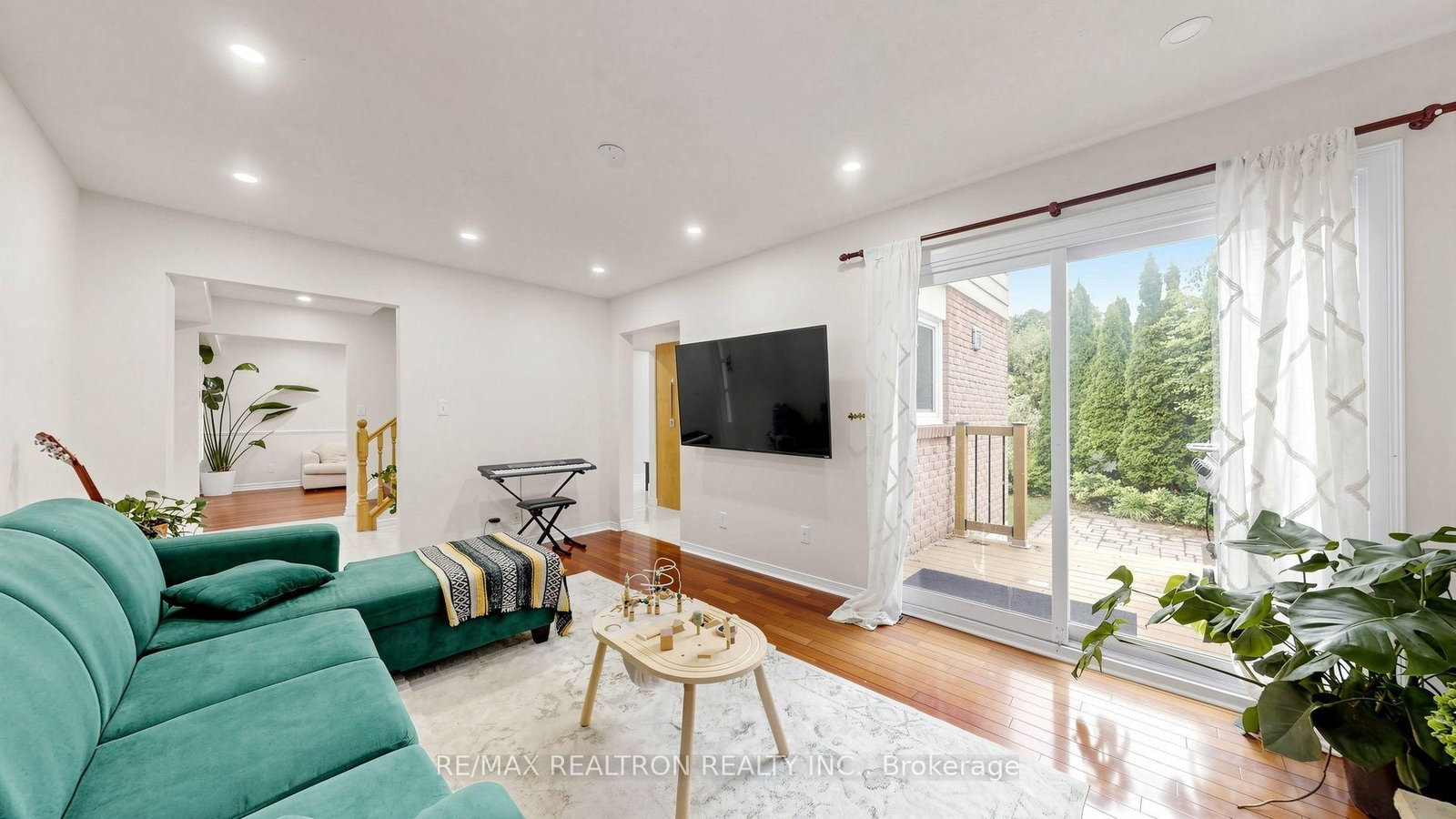 349 Siena Court • Oshawa, ON photo 16
