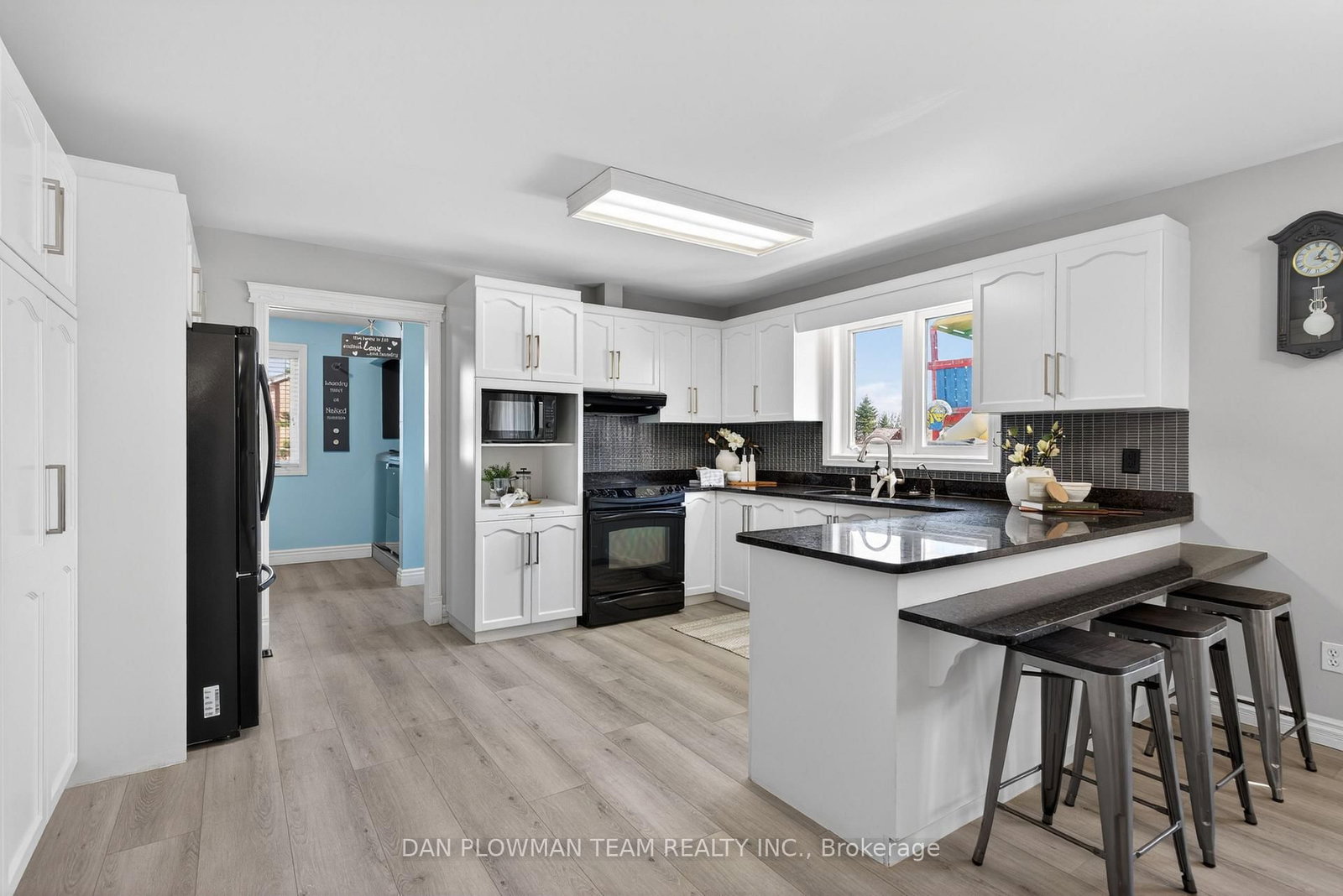 11 Steepleview Court • Oshawa, ON photo 10