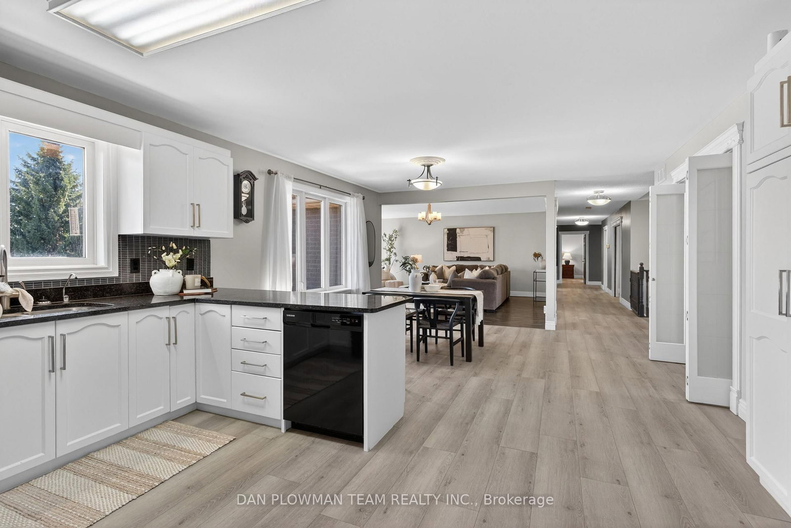 11 Steepleview Court • Oshawa, ON photo 12