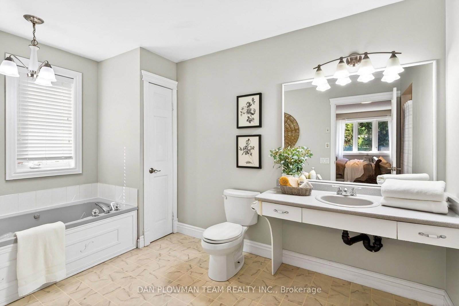 11 Steepleview Court • Oshawa, ON photo 21