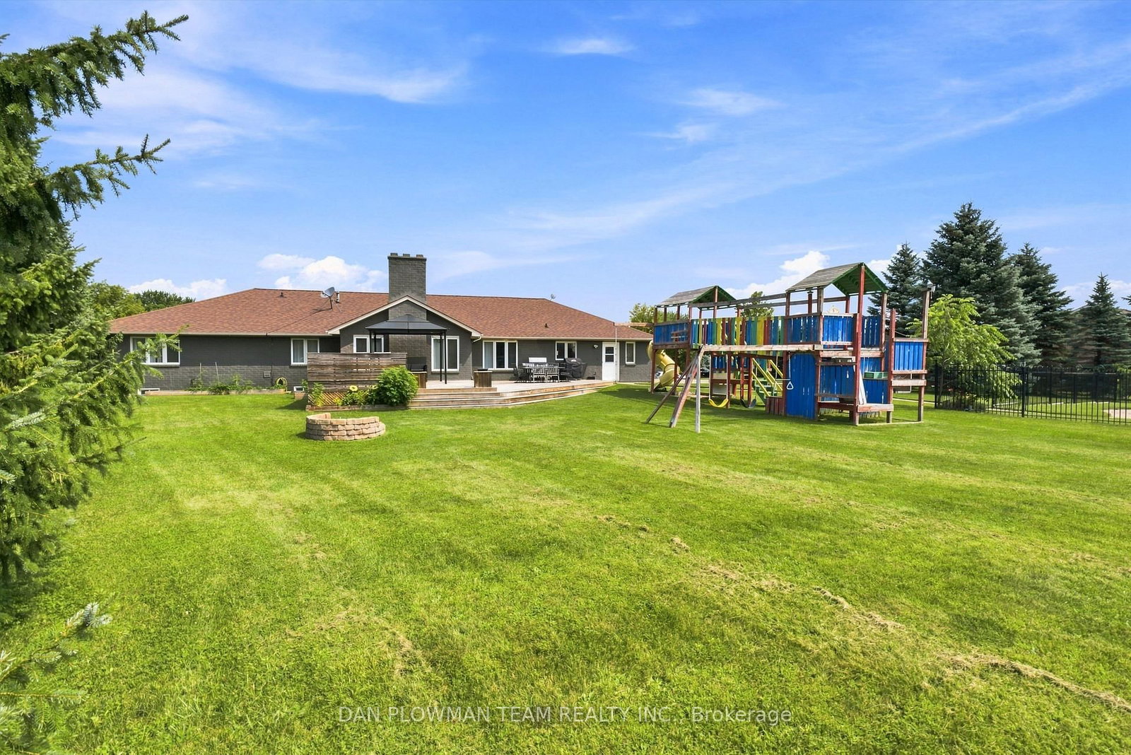 11 Steepleview Court • Oshawa, ON photo 45