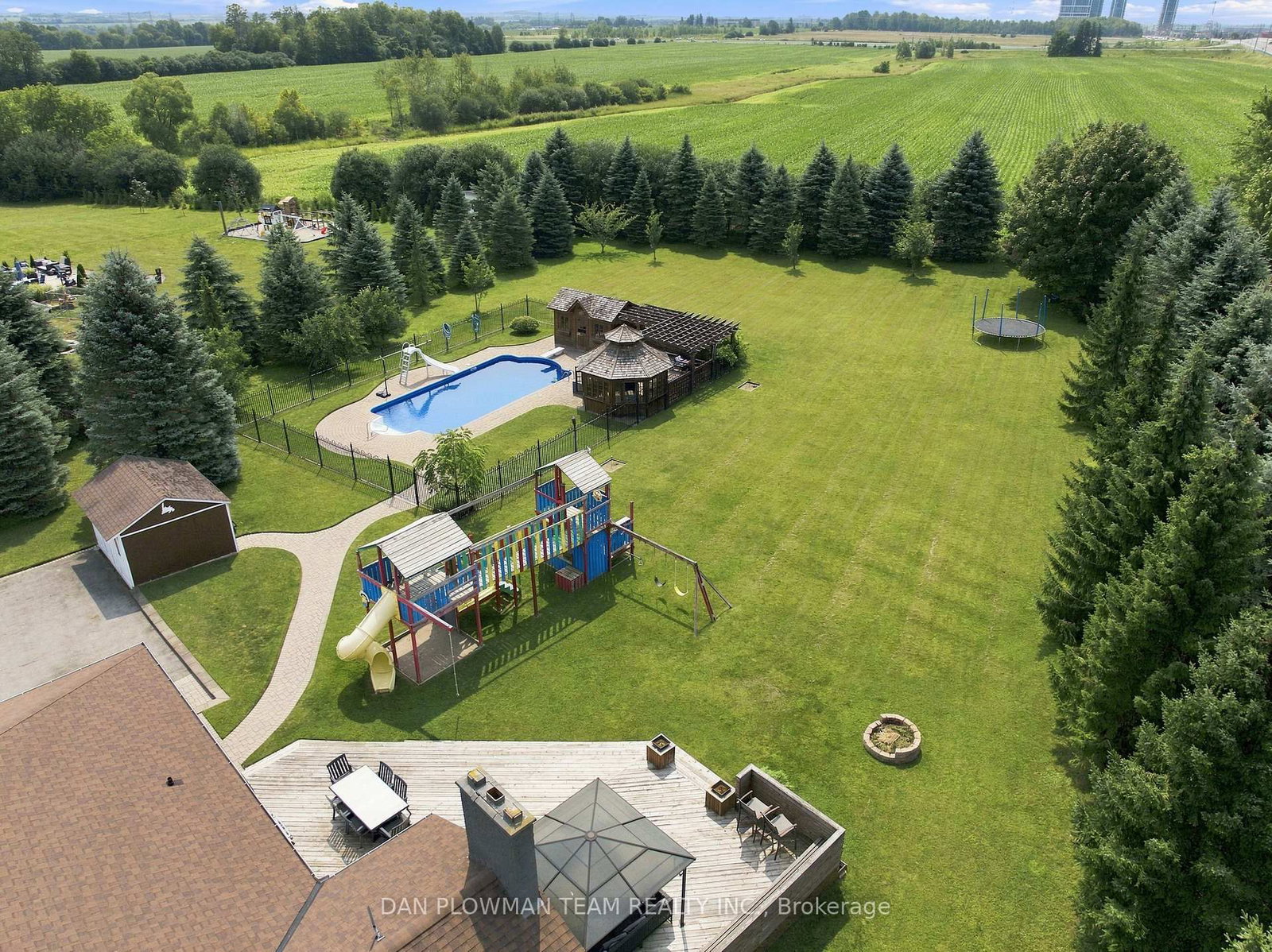 11 Steepleview Court • Oshawa, ON photo 47