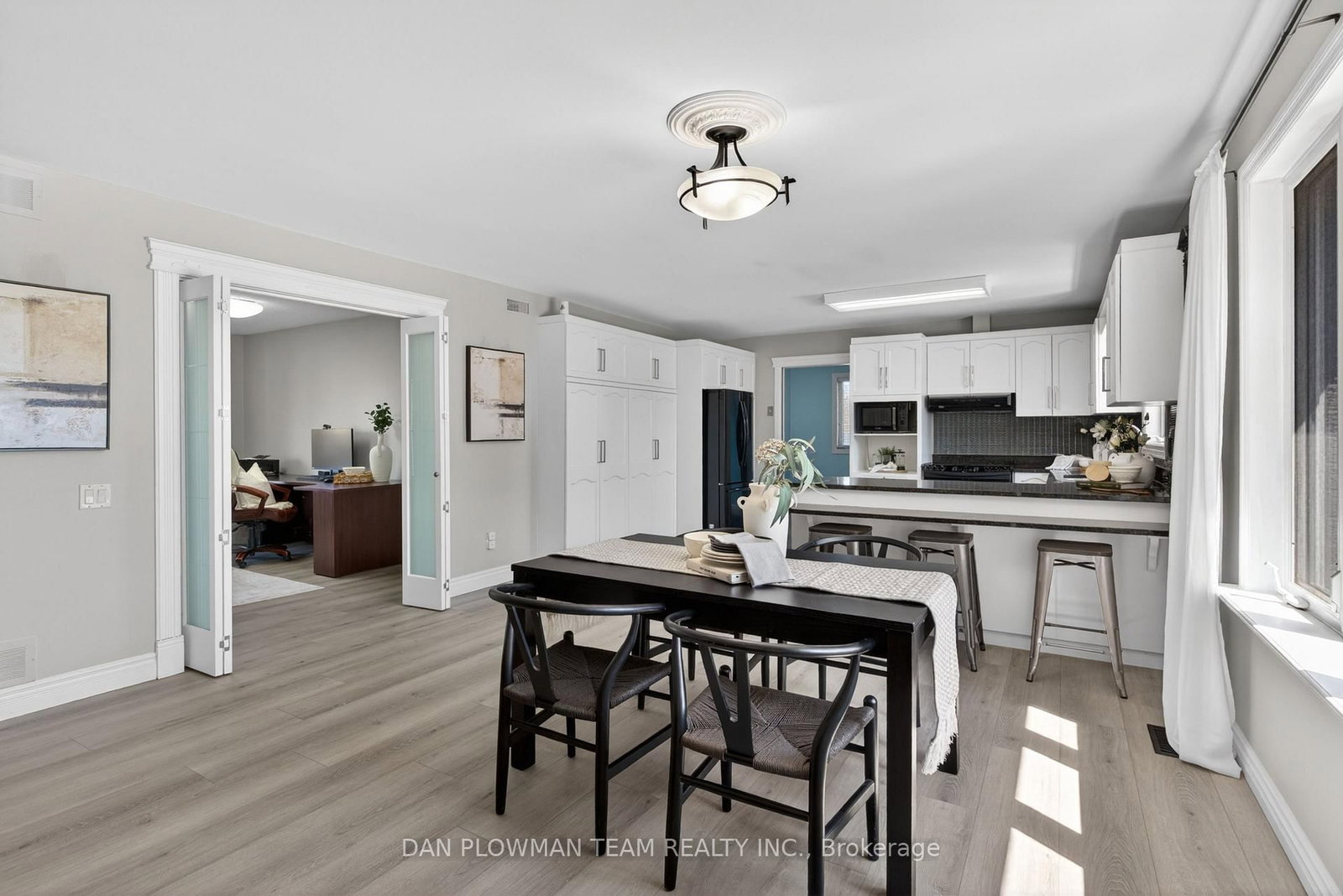 11 Steepleview Court • Oshawa, ON photo 9