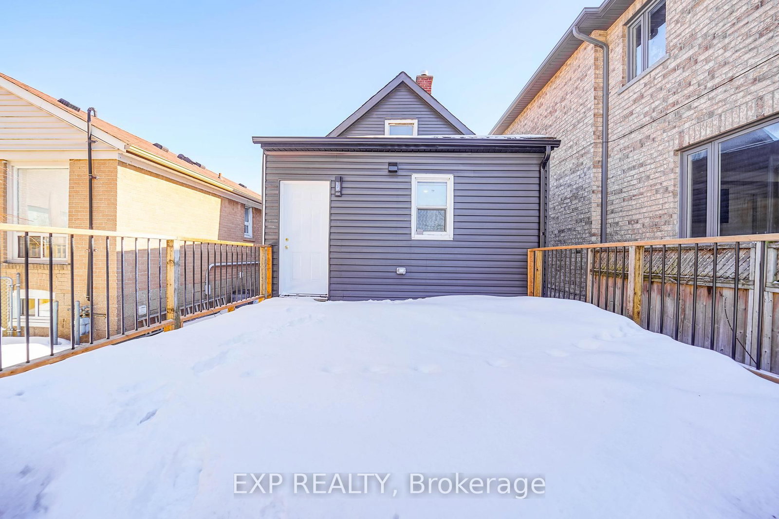 Listing Image 11