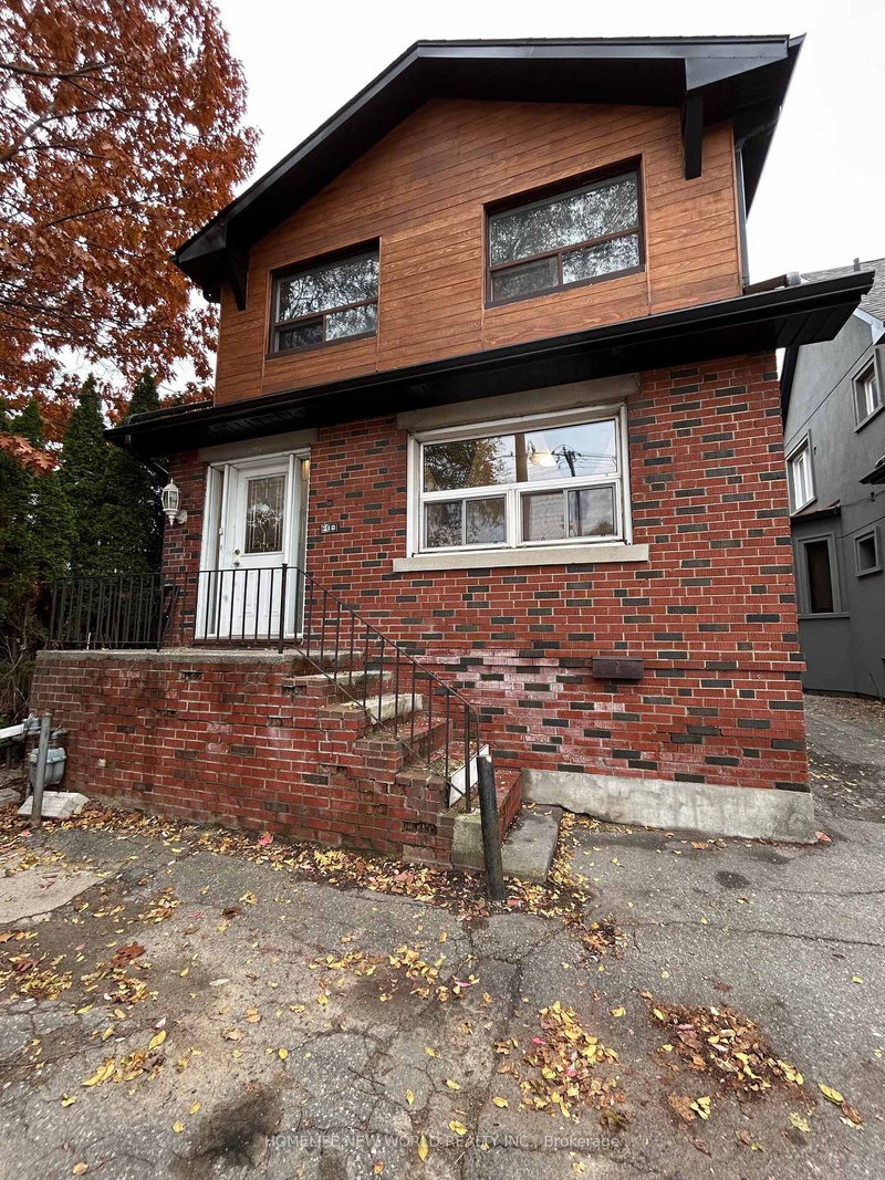 Main Floor - 218 Greenwood Avenue