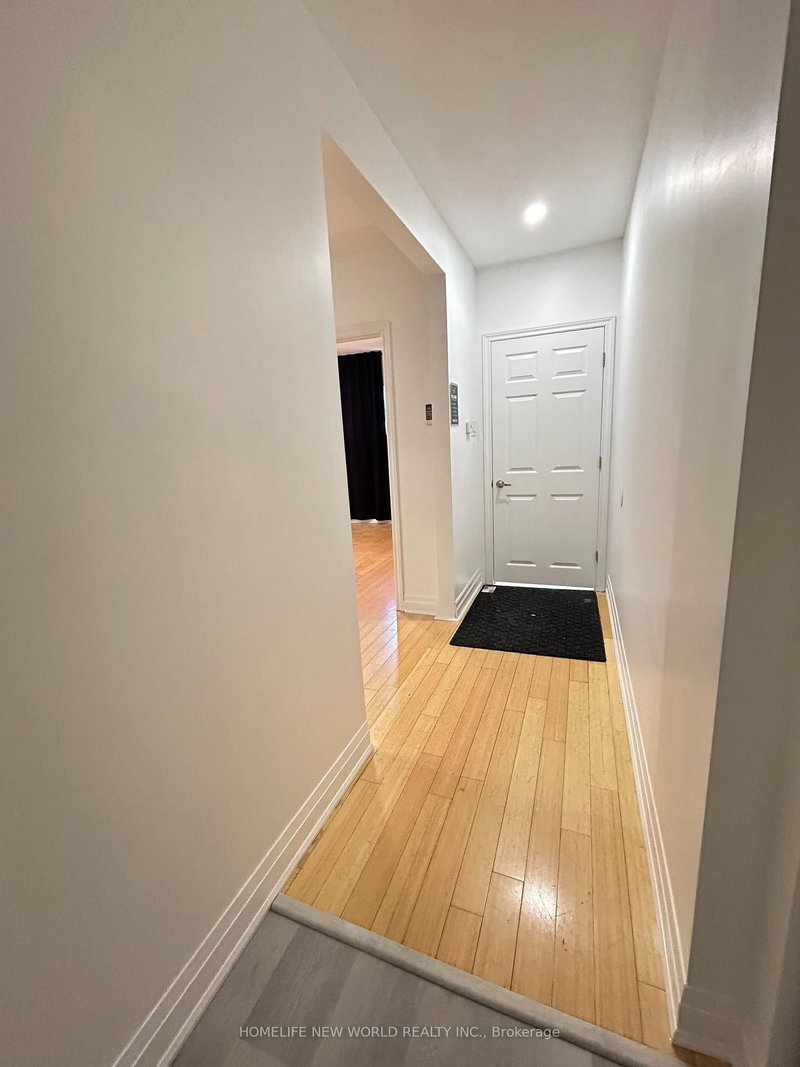 Main Floor - 218 Greenwood Avenue