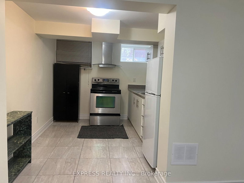 Bsmt - 711 Dunlop Street W