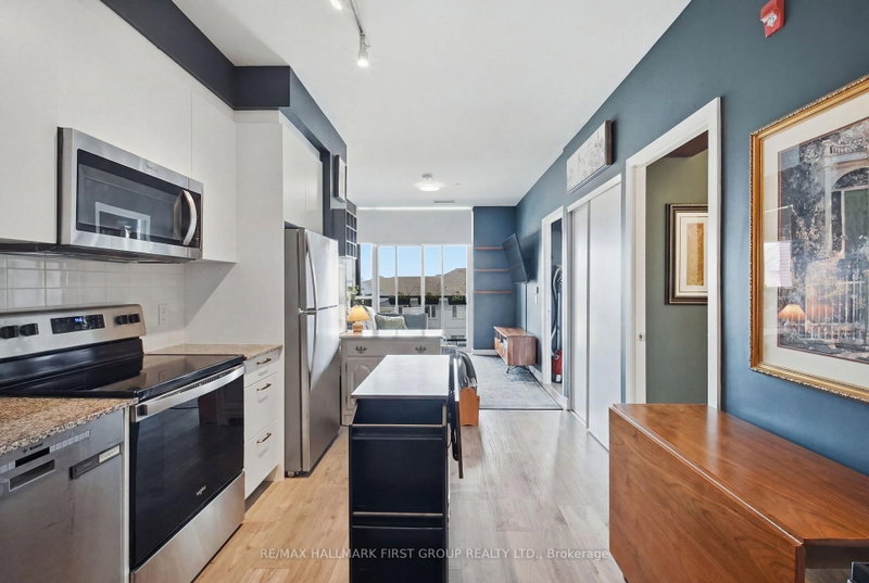 325 - 1010 Dundas St E Street