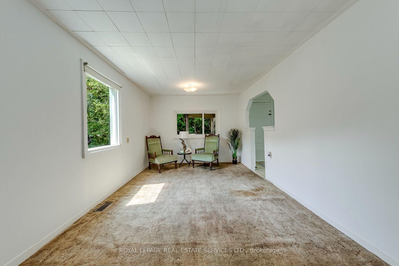 10 Thatcher Avenue • Toronto, ON photo 13