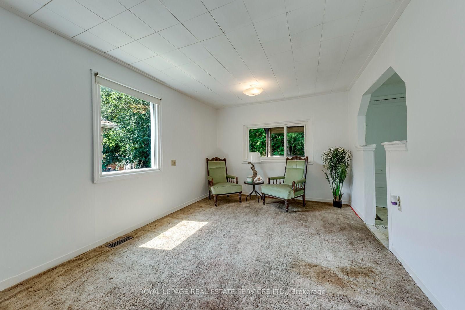 10 Thatcher Avenue • Toronto, ON photo 14